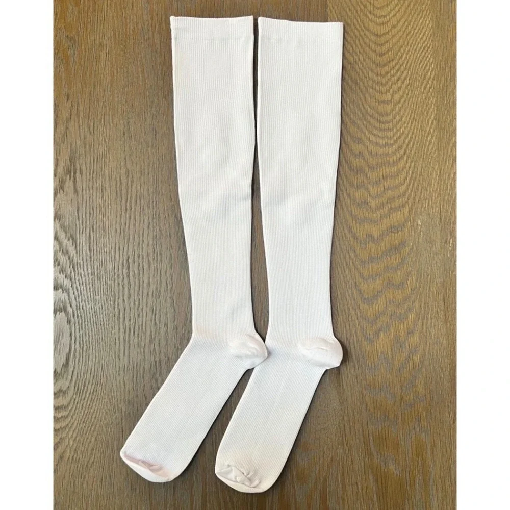 New! 2 pairs of compression socks size small/medium